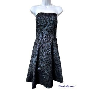 Beautiful iridescent color purple blue black strapless Prom or special Event